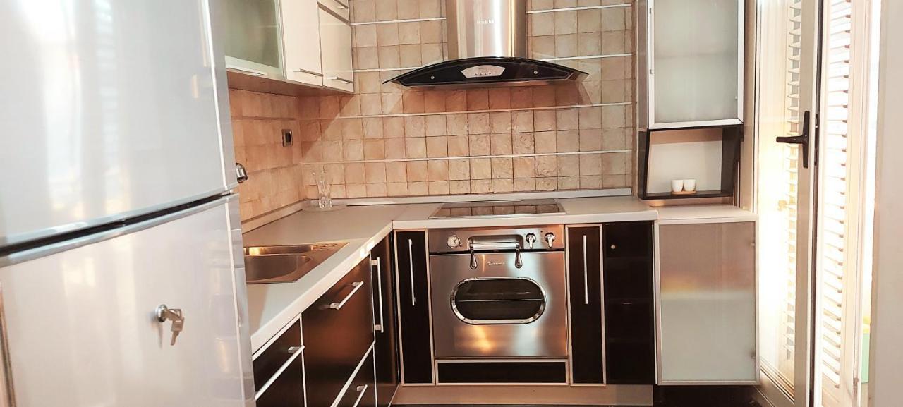 Lovely Apartment In Heart Of 地拉那 外观 照片